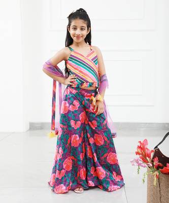 Stylish Diagonal Gota Lace Work Striped Multicolour Cape Top And Floral Printed Palazzo 2