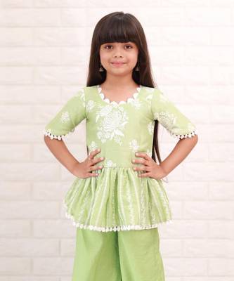 Green Thread Embroidered And Lace Work Kurti With Palazzo 3