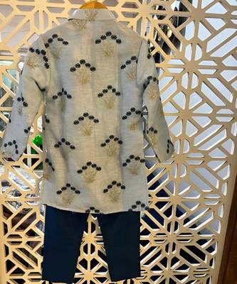 White Zari Embroidered Kurta And Navy Blue Pyjama 2