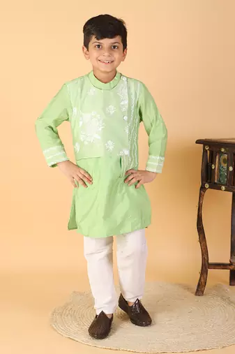 Green Kurta With Floral Thread Embroidered Asymmetric Attached Jacket And Pyjama