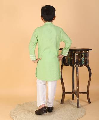 Green Kurta With Floral Thread Embroidered Asymmetric Attached Jacket And Pyjama 3