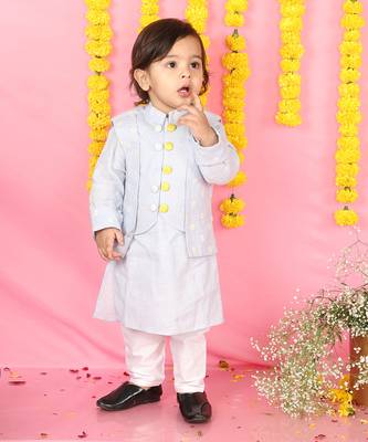 Tiny Floral Thread Work Jacket With Kurta And Pyjama 1