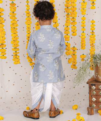 Zari Thread Embroidered Grey Kurta With Dhoti 2