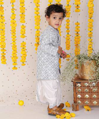 Floral Thread Embroidered Grey Kurta And Dhoti 3