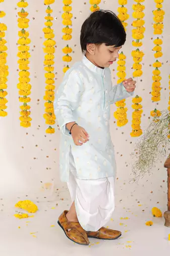 Thread Embroidered Ice Blue Kurta With Dhoti