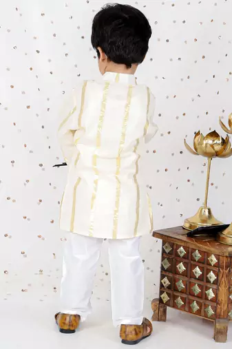 Shiny Stripes Kurta With Pyjama