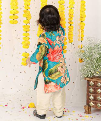 Velvet Floral Printed Kurta With Pyjama 4