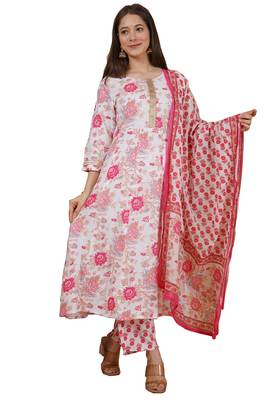 WOMEN RAYON FLARED LONG ANARKALI KURTA WITH PAINT AND DUPATTA 4