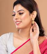 Gold Plated & Peach Round Shape Jhumka Earring.