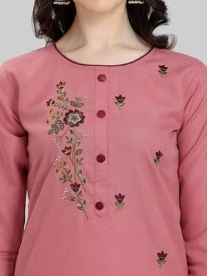 Light-pink embroidered cotton Kurta Pant With Dupatta 5