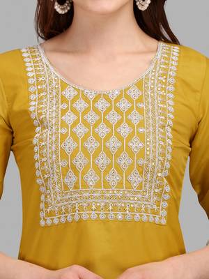 Yellow embroidered cotton silk Kurta Pant With Dupatta 2