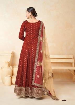 Red embroidered taffeta salwar 3