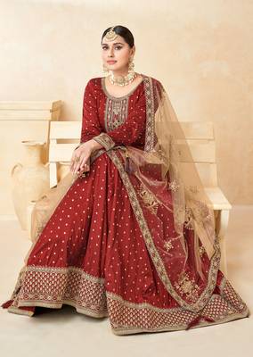Red embroidered taffeta salwar 4