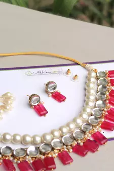 Semi precious Red stone and kundan necklace Set