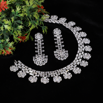 Steorra Jewels traditional Ad Necklace Set for Women 1