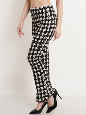 Popwings Black & White Geometric Printed Mid Rise Women Trouser 2