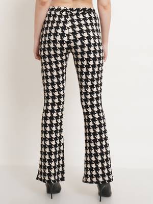 Popwings Black & White Geometric Printed Mid Rise Women Trouser 3