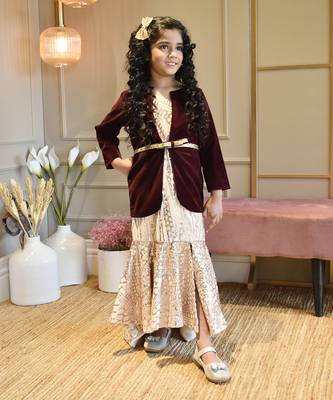 Fawn Sequins Embroidery Gown and Velvet Jacket 1