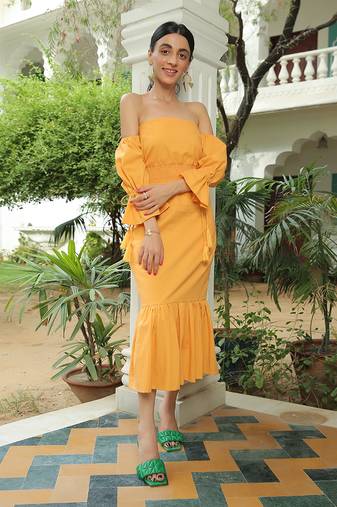 Nia Mimosa Yellow Off Shoulder Smoked Midi Dress