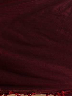 Maroon Cotton Handspun Soft Saree With Pompom 5