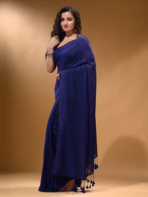 Midnight Blue Cotton Handspun Soft Saree With Pompom 3