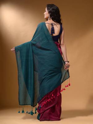 Magenta Cotton Handspun Soft Saree With Contrast Teal Pallu 4