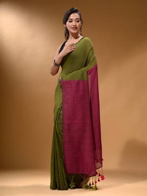 Moss Green Cotton Handspun Soft Saree With Contrast Fuchsia Pallu 2