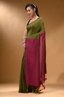 Moss Green Cotton Handspun Soft Saree With Contrast Fuchsia Pallu