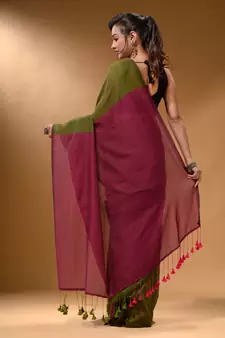 Moss Green Cotton Handspun Soft Saree With Contrast Fuchsia Pallu