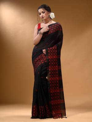 Black Cotton Handspun Soft Saree With Geometric Border 2
