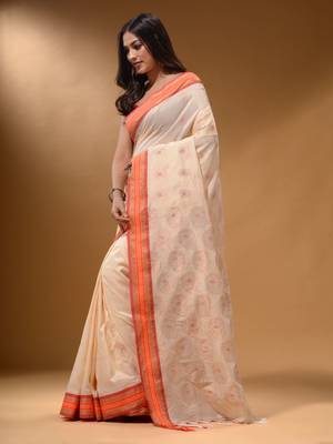 Cream Silk Matka Soft Saree With Paisley Motifs 4