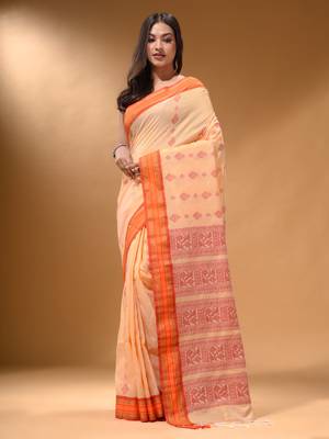 Cream Silk Matka Soft Saree With Nakshi Pallu 1