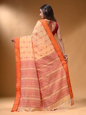 Cream Silk Matka Soft Saree With Nakshi Pallu 4