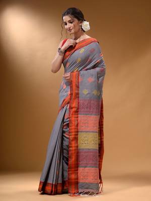 Grey Silk Matka Soft Saree With Nakshi Pallu 3