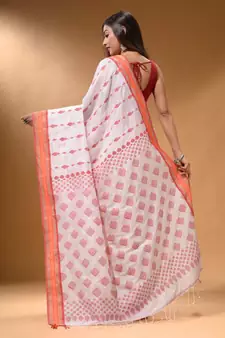 White Silk Matka Soft Saree With Textured Pallu
