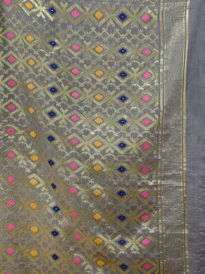 Light Grey Cotton Handwoven Jamdani Saree With Multicolor Floral Designs And Motifs 5