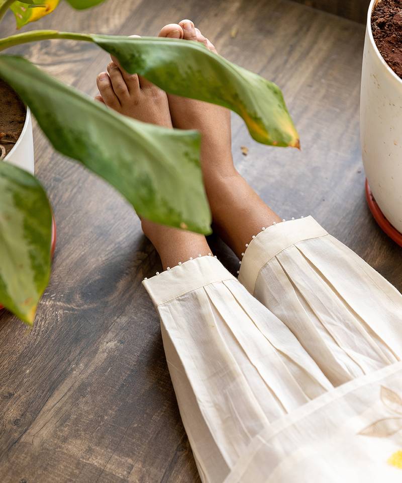 Yellow Flowers On The Kurta With Pleated Pants