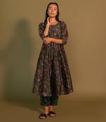 Green Kurta With Frill Deatiling Yoke And Pleated Pants