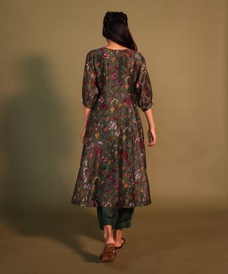 Green Kurta With Frill Deatiling Yoke And Pleated Pants 3