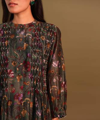Green Kurta With Pearl Detailed Smocking And Pleated Pants 3