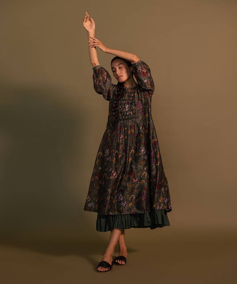 Green Floral Print Dress With Smocking In The Center And Frill Inner