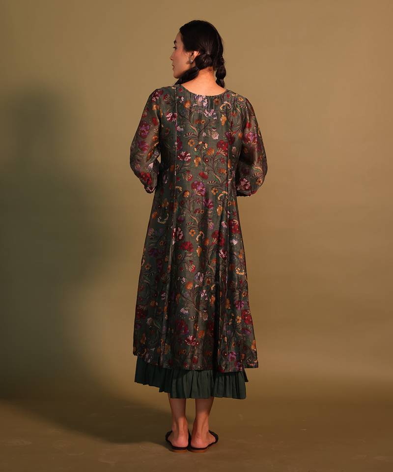 Green Floral Print Dress With Smocking In The Center And Frill Inner