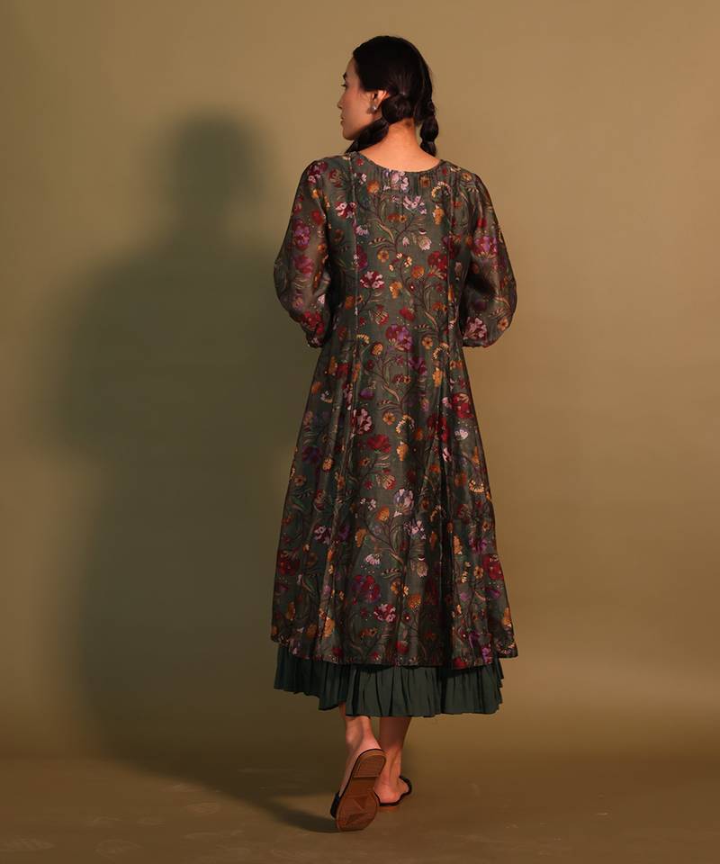 Green Floral Print Dress With Smocking In The Center And Frill Inner