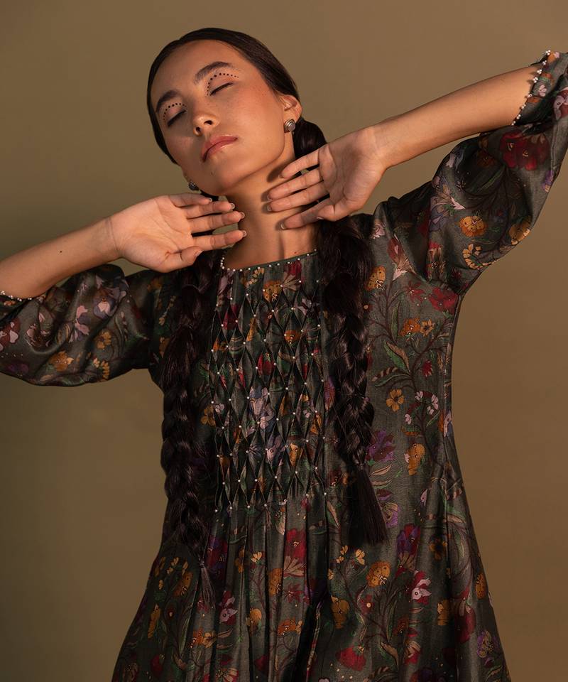 Green Floral Print Dress With Smocking In The Center And Frill Inner