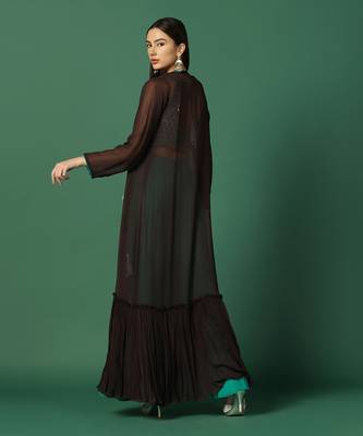 Brown Cape With Crop Top And Pants Set  5