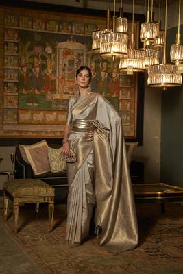 Light Grey Woven Silk Blend Saree With Blouse 1