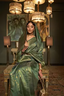 Green Woven Silk Blend Saree With Blouse