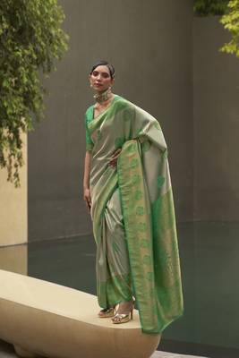 Green Woven Nylon Saree With Blouse 1