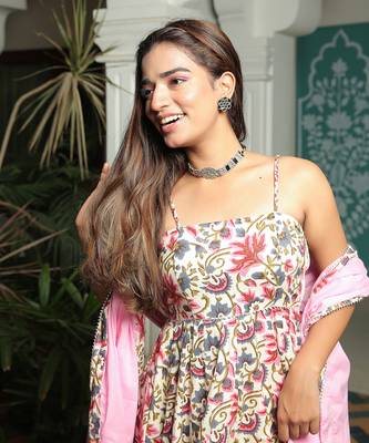 Namah Ivory Floral Anarkali Suit With Baby Pink Dupatta Set 4
