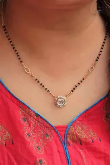 Kundan Drop White beads Mangal Sutra